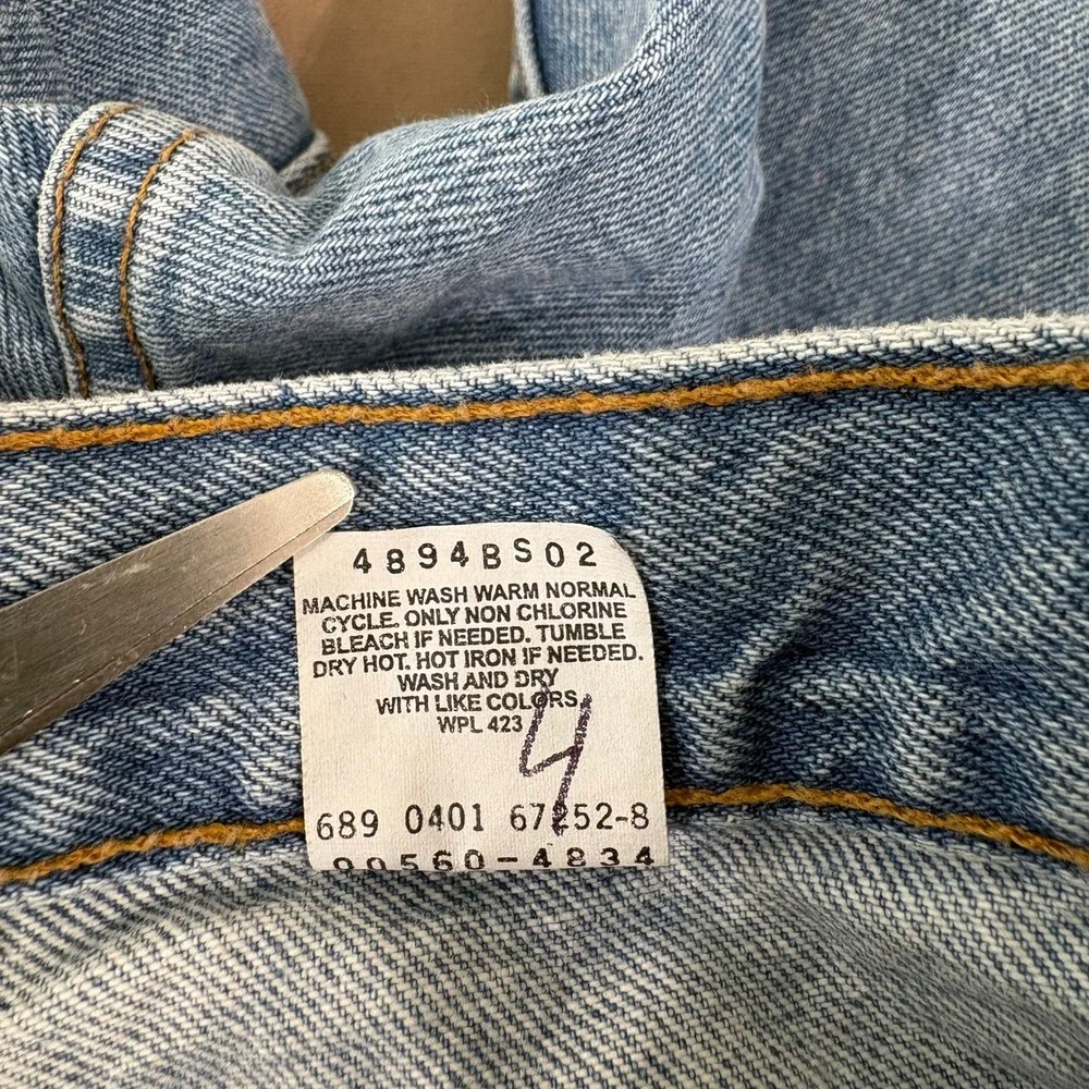 Vintage Levi's Jeans Mens 28x32 Blue 560 Loose Fit Tapered Leg‎ Light Wash Y2K